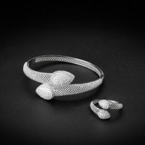 اسوارة مع خاتم مغطى بذهب 18