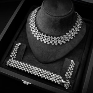 طقم فاخر ايطالي مع زيركون اصلي